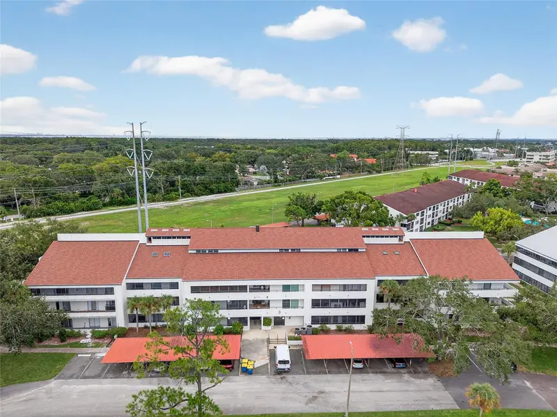 2583 Countryside Blvd #3212, FL