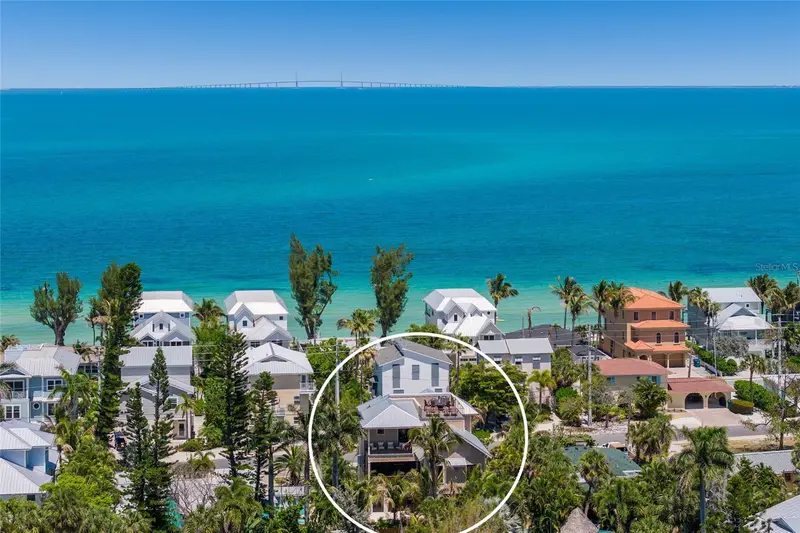 513 N Bay Blvd, FL