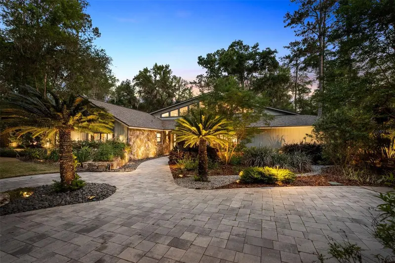 2261 Nw 24th Ave, FL