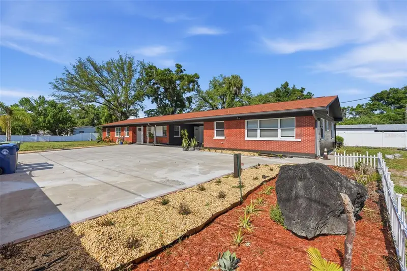 10107 N Aster Ave, FL