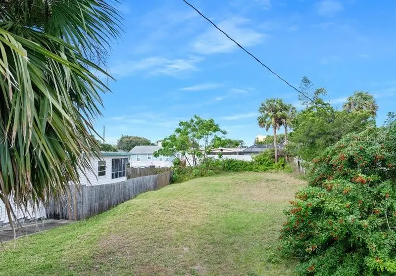 339 Manhattan Ave, FL