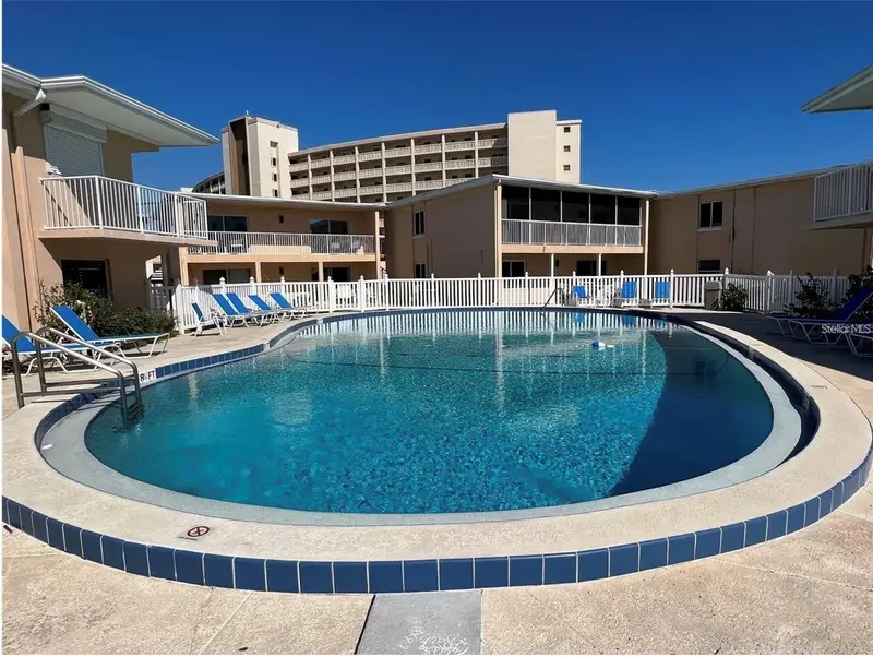 573 N Atlantic Ave #5, FL