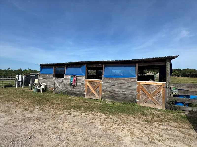 807 Campbell Ln, FL