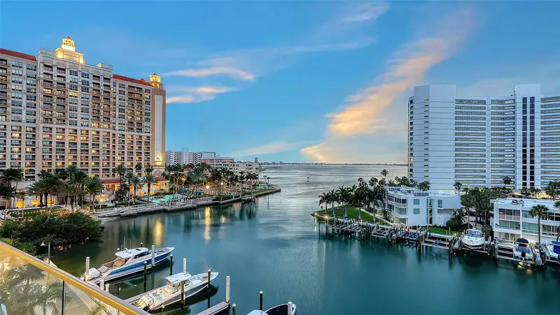 401 Quay Commons #505, FL