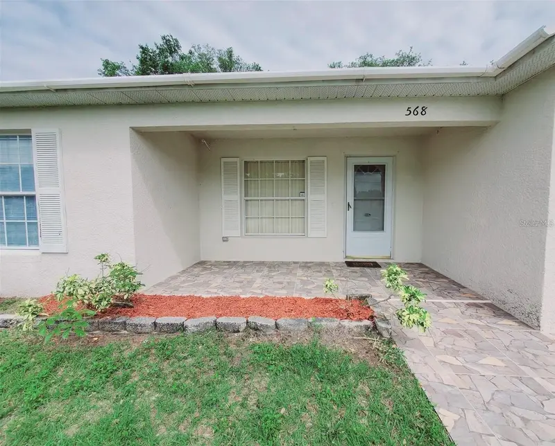 568 Kingfisher Dr, FL
