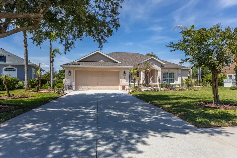 6 S Lakewalk Dr, FL
