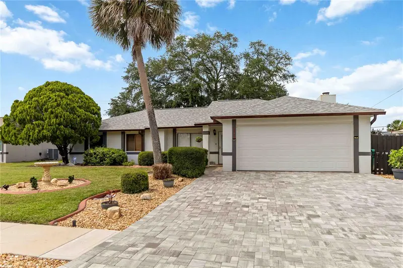2415 Raintree Lake Cir, FL