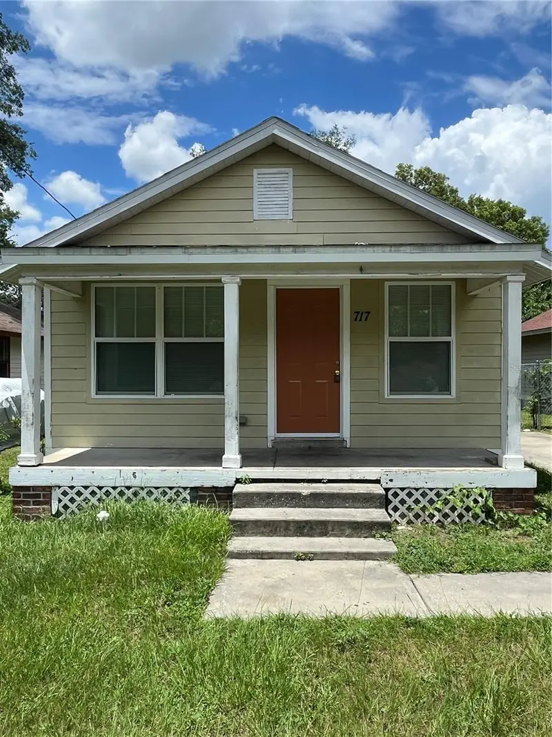 717 W Silver Springs Pl, FL