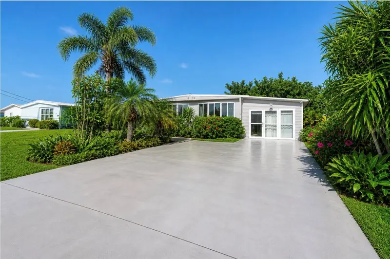 1320 Seagull Dr, FL
