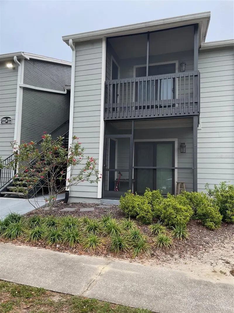 3764 Idlebrook Cir #204, FL