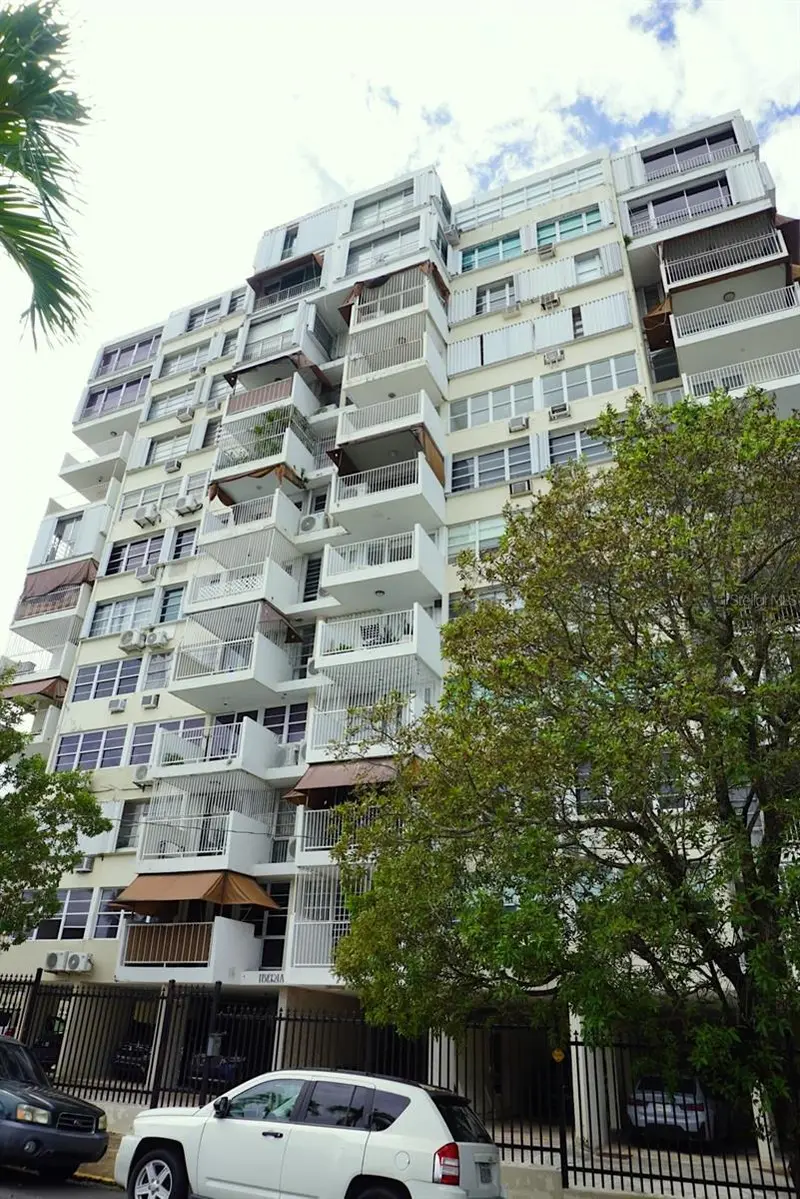 552 Austral #402, PR