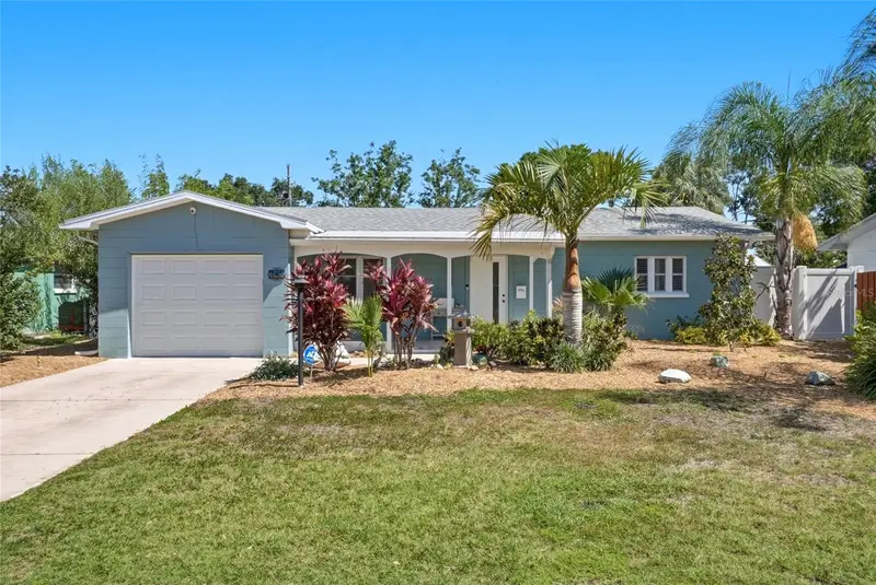 743 43rd Ave Ne, FL