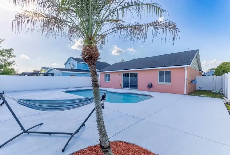 252 Hidden Springs Cir, FL