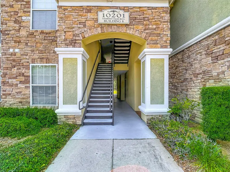10201 Courtney Palms Blvd #203, FL