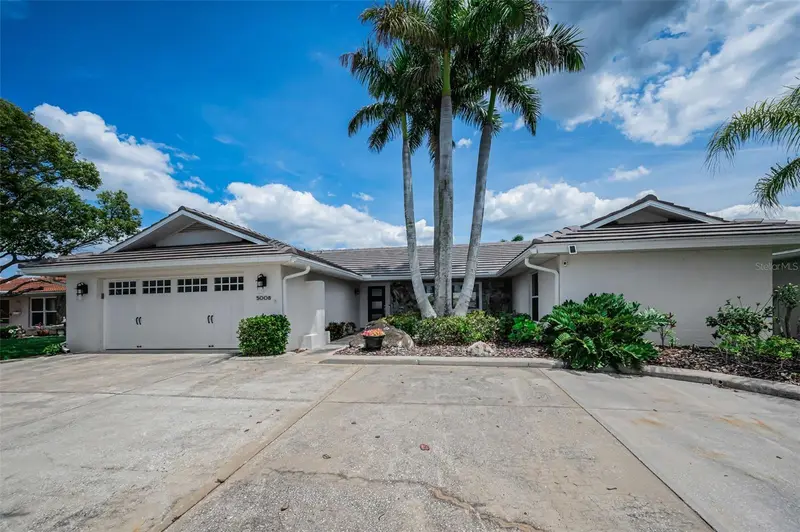 5008 Galleon Ct, FL