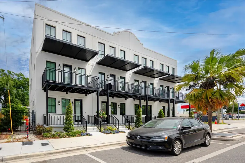 1308 E Columbus Dr #2, FL