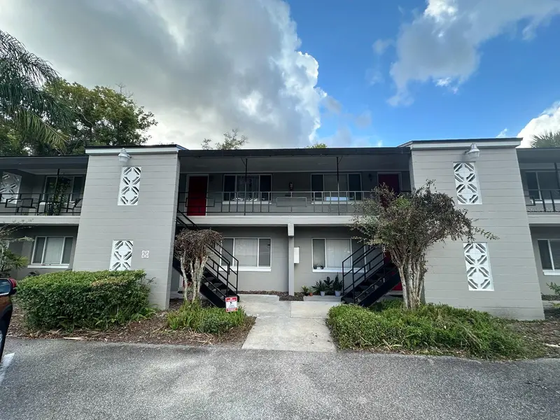 3200 Fairway Ln #2, FL