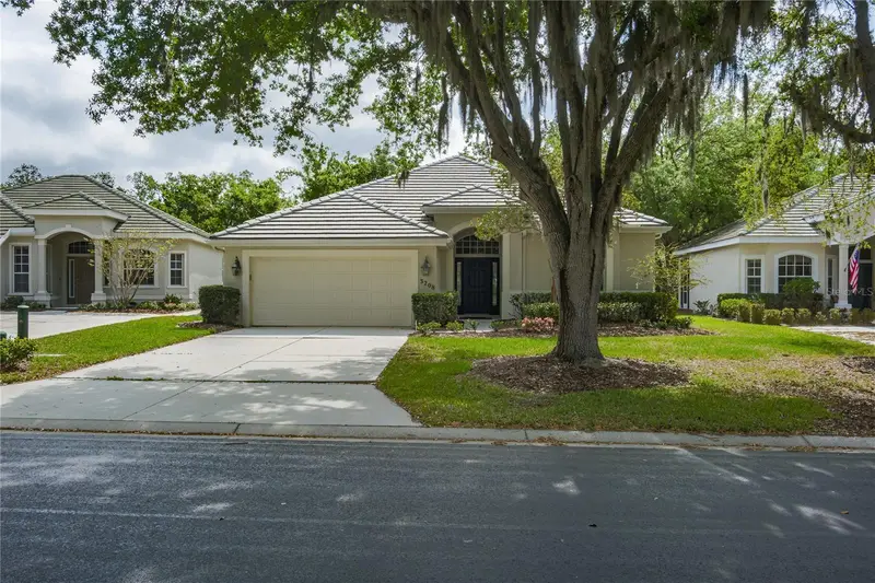 3208 Woodland Fern Dr, FL