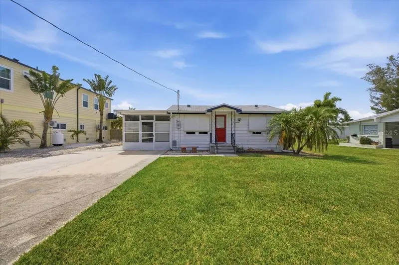 4436 106th St W, FL