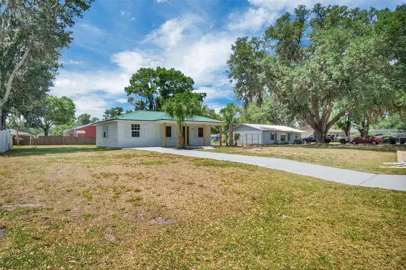 112 Amy Cir, FL