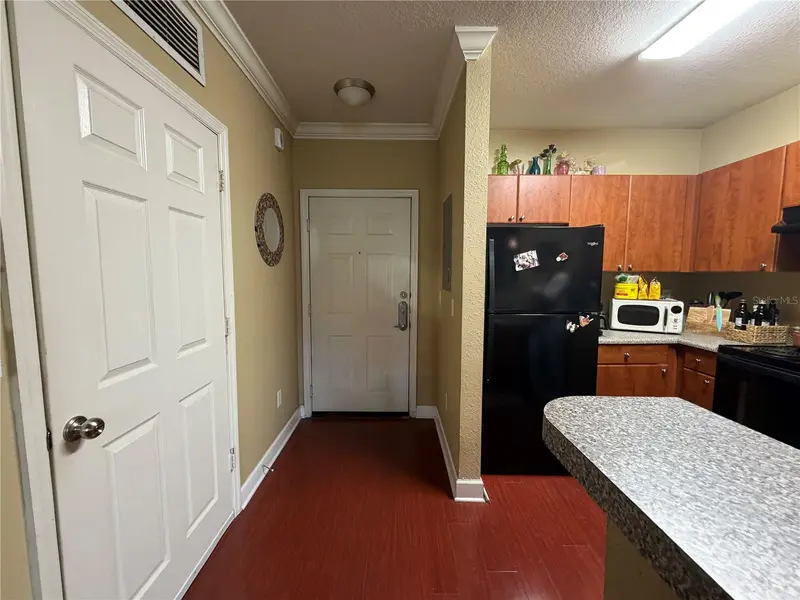 300 E South St #6011, FL