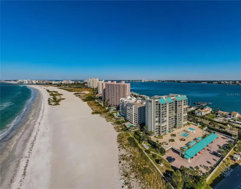 1390 Gulf Blvd #Ph-3, FL