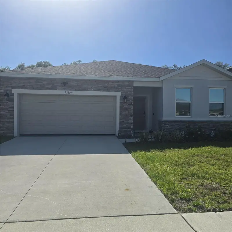 33259 Country House Dr, FL