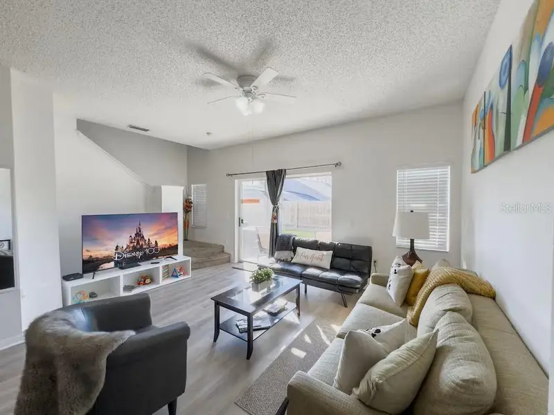 910 Park Terrace Cir, FL