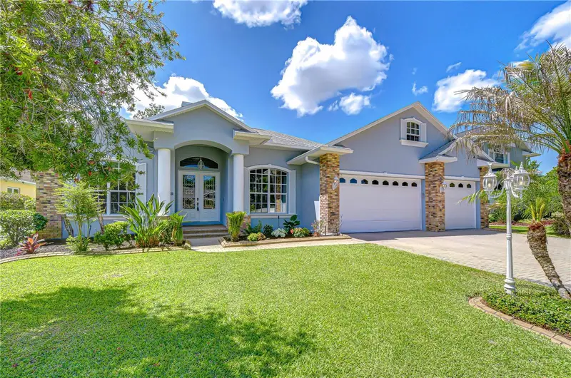 2228 Valrico Forest Dr, FL