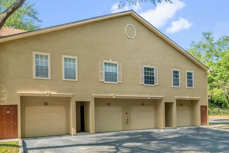 845 Grand Regency Pt #203, FL