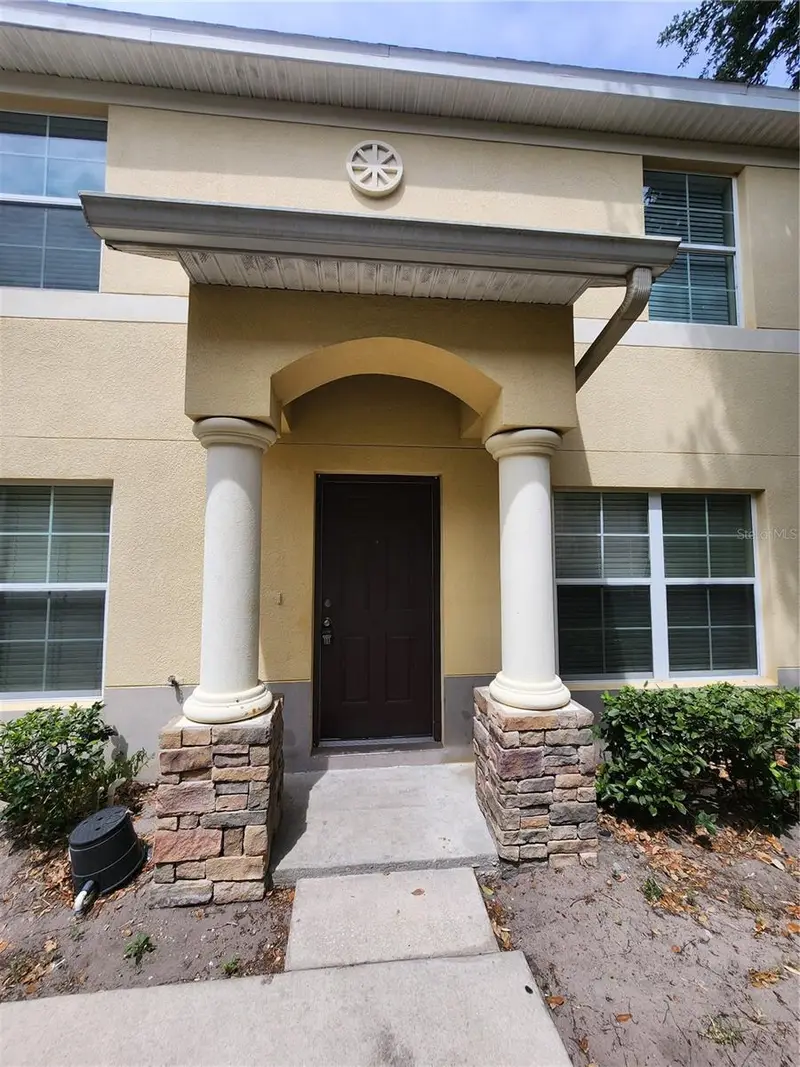 10932 Keys Gate Dr, FL