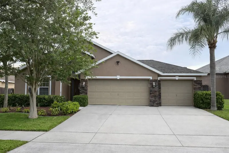 725 Bridgeway Blvd, FL