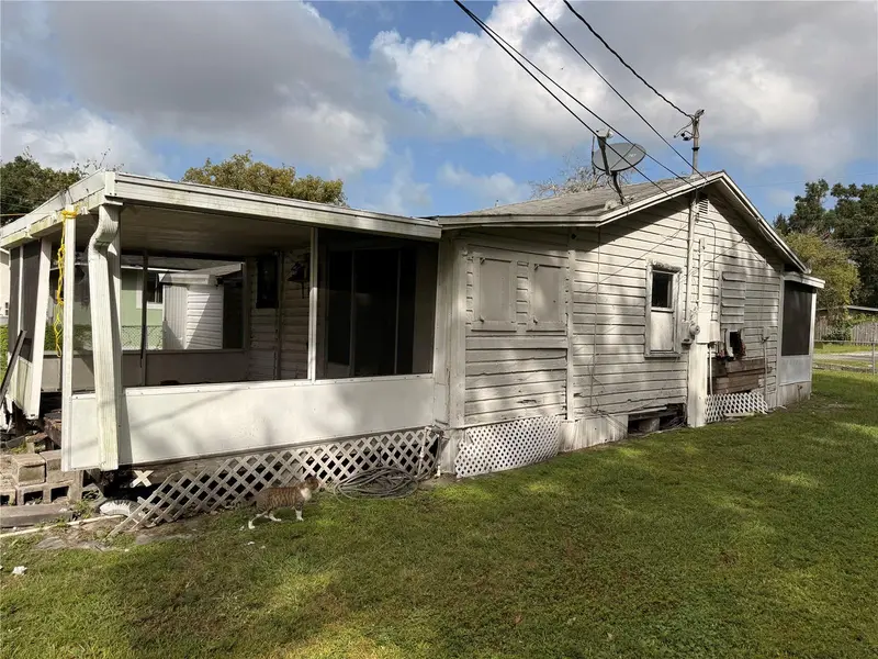 2216 Azalea Ct, FL