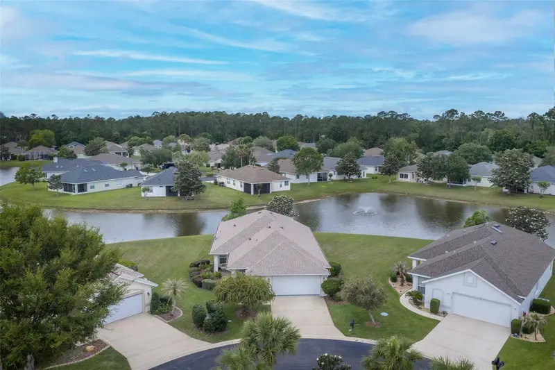 15 Royale Ln, FL