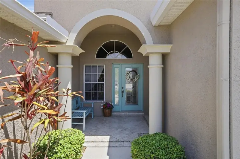6210 Ikes Cabin Ct, FL