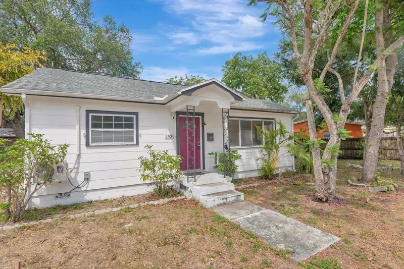 4939 Haines Rd N, FL
