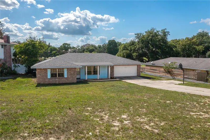 136 Lake Ring Dr, FL