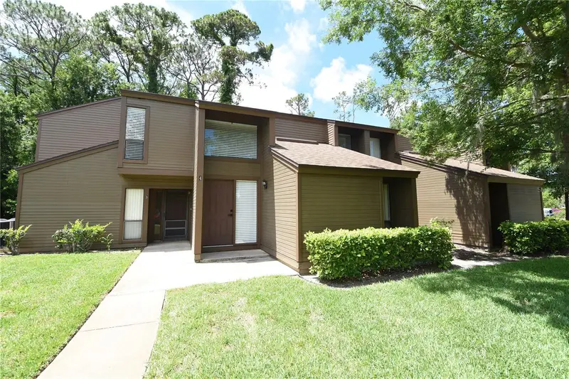 4 Southbury Ct #4, FL