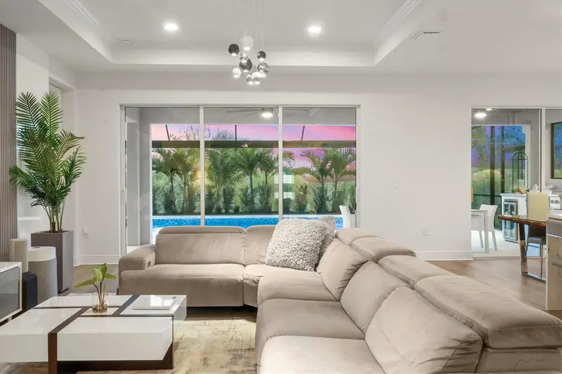 17727 Savory Mist Cir, FL