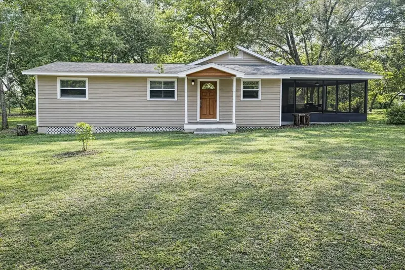 10019 Curley Rd, FL