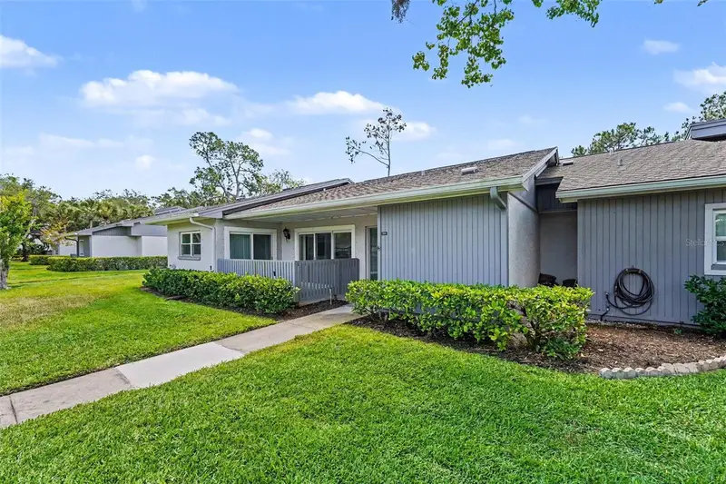 230 Balsam Dr, FL