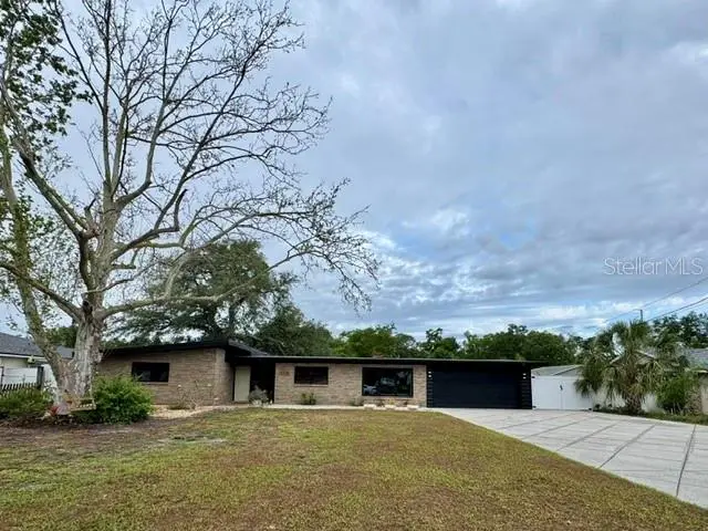 9718 N Oregon Ave, FL