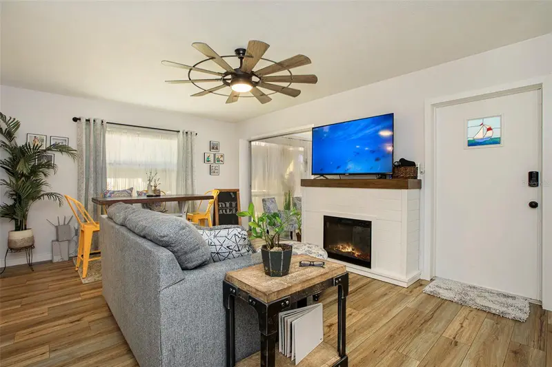10215 Manatee Ave W #7, FL