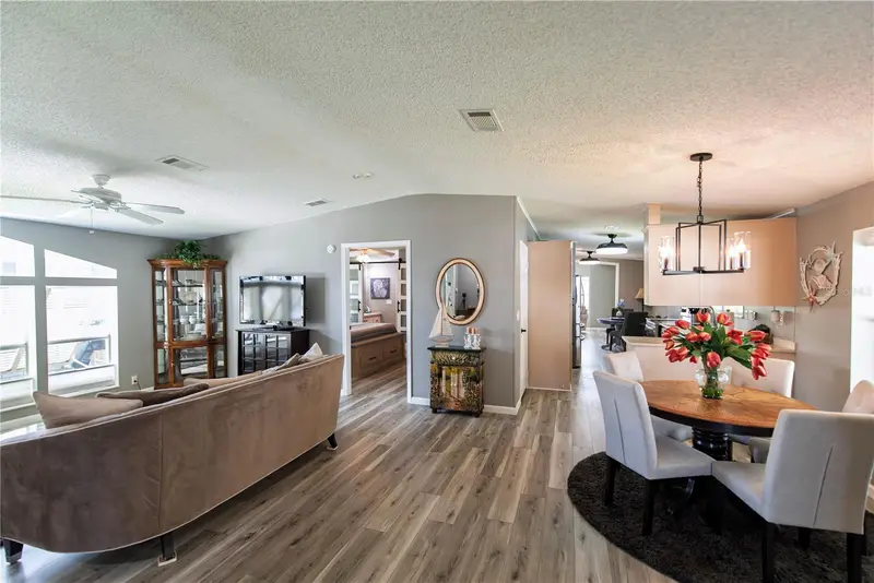 44 Windmill Blvd, FL