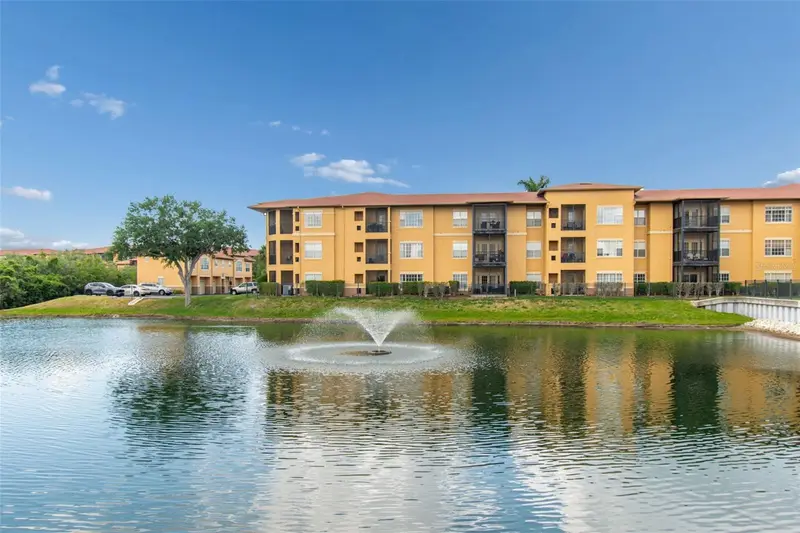 4304 Bayside Village Dr #204, FL