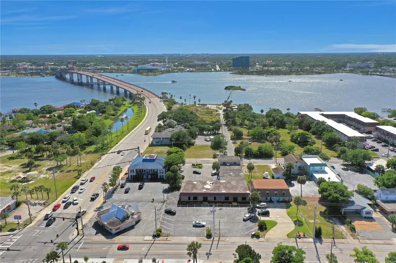 162 S Peninsula Dr, FL