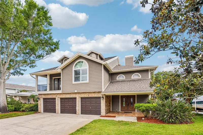 3157 N Canal Dr, FL