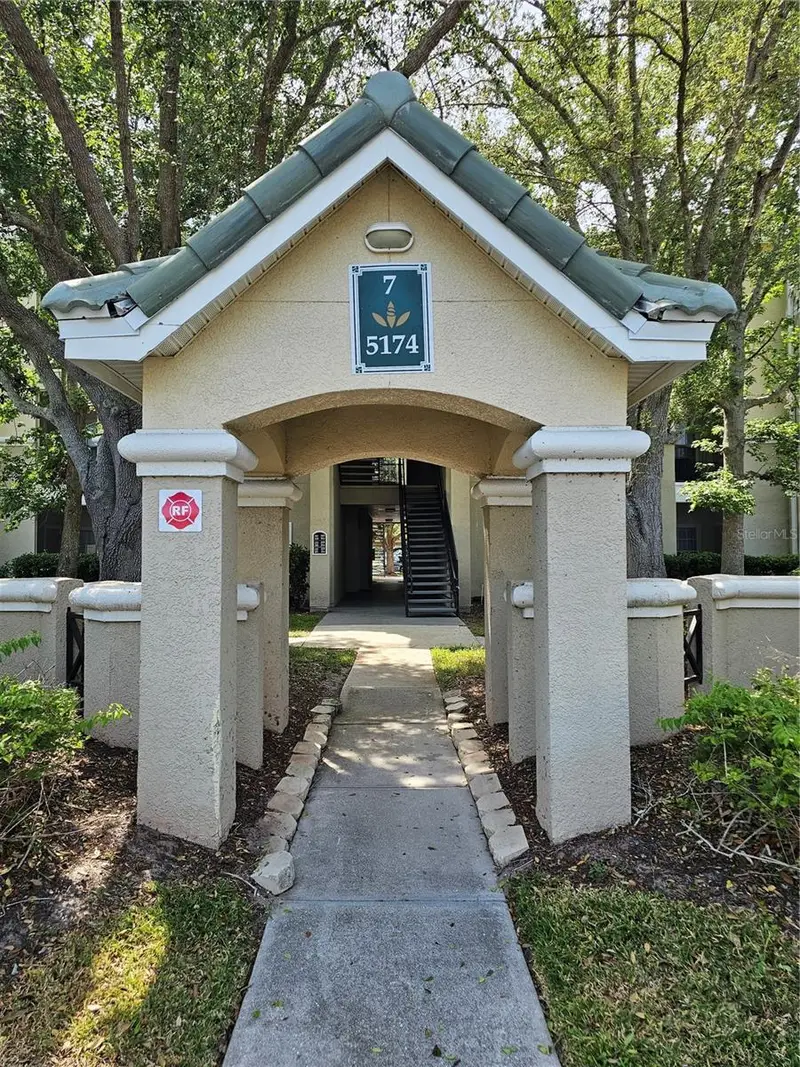 5174 Northridge Rd #209, FL