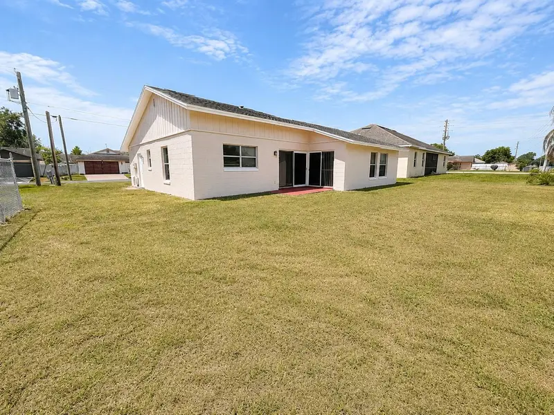 766 Maderia Ct, FL