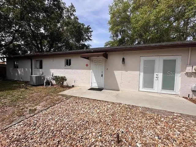 542 E Caroline St, FL